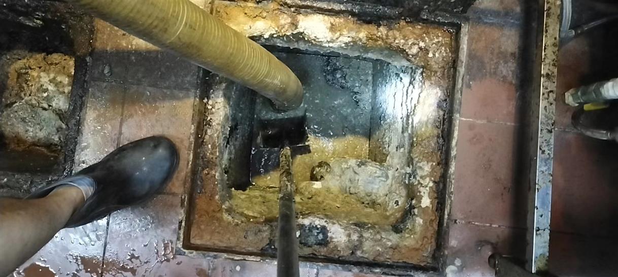 乌兰察布污水池清理一般都有毒气，怎么预防中毒呢？